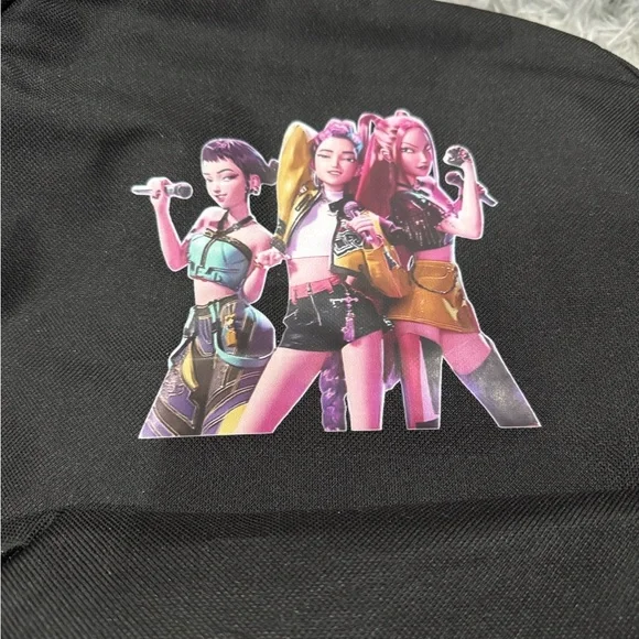 Brand new K-pop demon hunters set - Picture 3 of 3